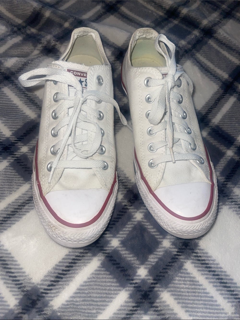 Converse Low Top Sneakers in White with Red Accent